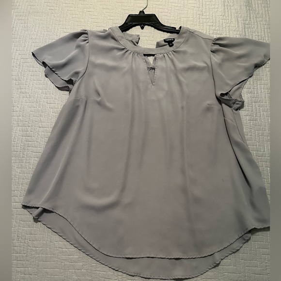 Torrid Georgette Keyhole Flutter Sleeve Blouse - Picture 4 of 9